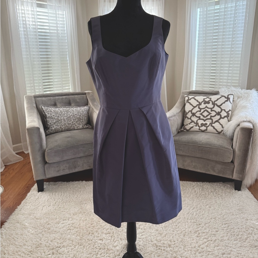 Oscar dela Renta designer silk dress size 12. Elegant and stunning satin finish